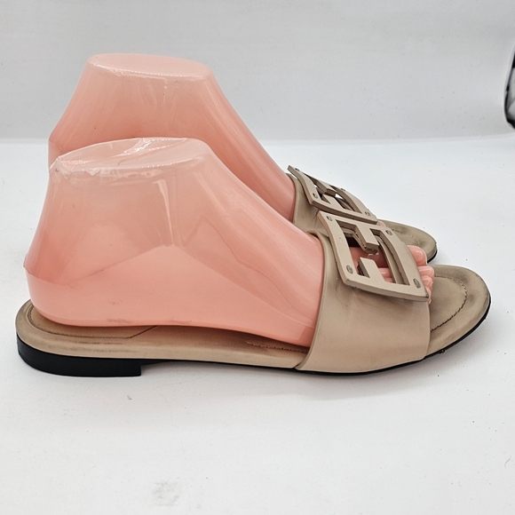 Fendi Baguette FF Leather Sandals Tan Size 39 (US 8.5) - Picture 3 of 15